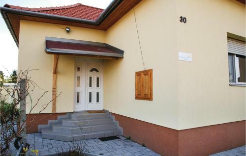 One-bedroom Apartment In Morahalom