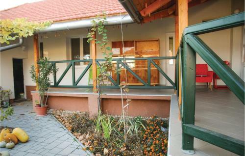Two-bedroom Apartment In Morahalom