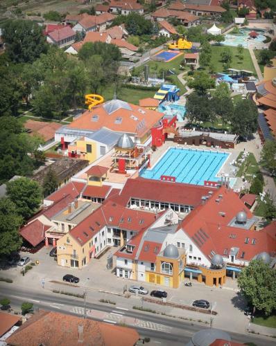 Hostal Therm�l Panzi�