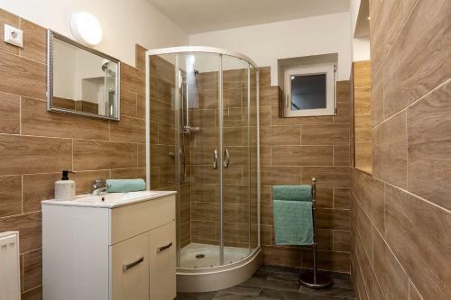 Bed & Breakfast K?szeg Panzi�
