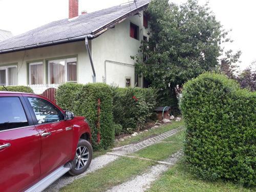 R�zsa Apartman