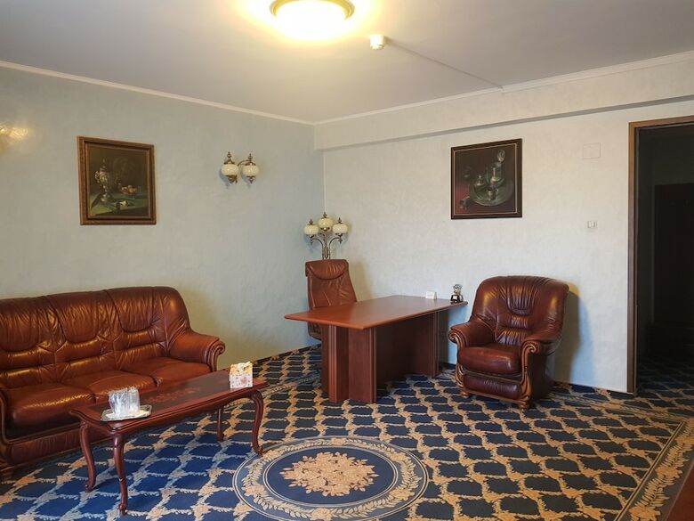 Hotel Golden House