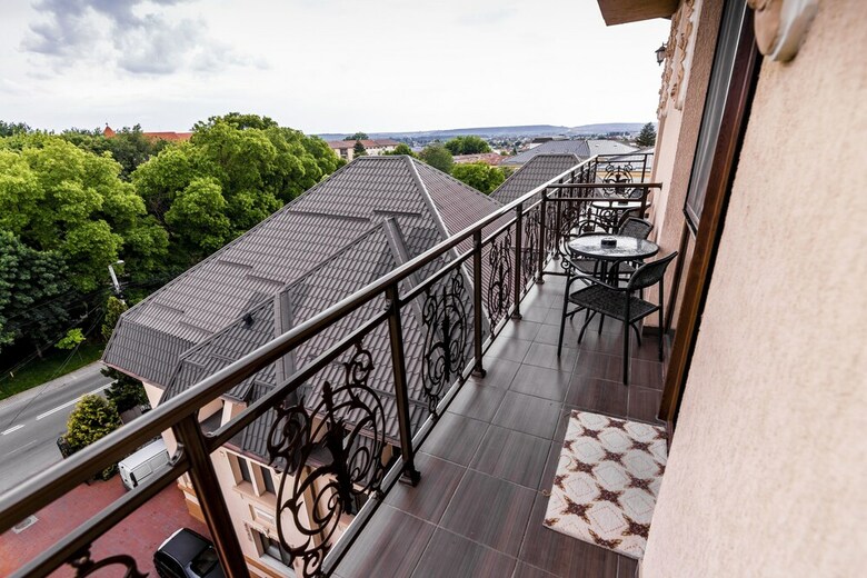 Hotel Golden House