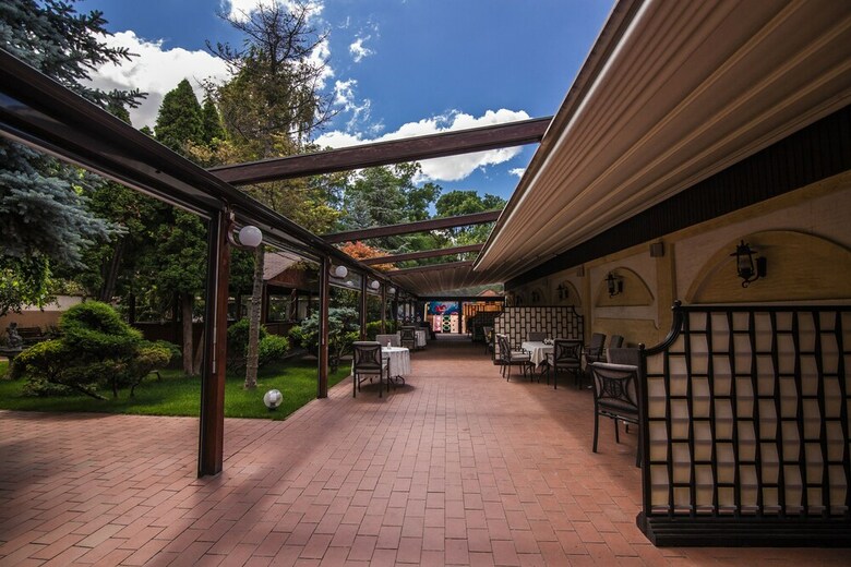 Hotel Golden House