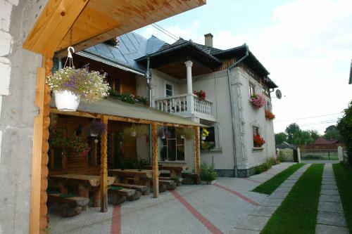 Hostal Pension Crizantema