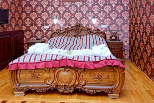 Fried Castle Hotel Resort