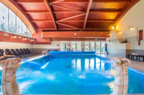 Fried Castle Hotel Resort