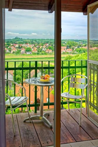 Fried Castle Hotel Resort