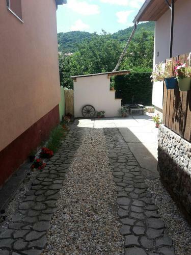Kaland Vend�gh�z