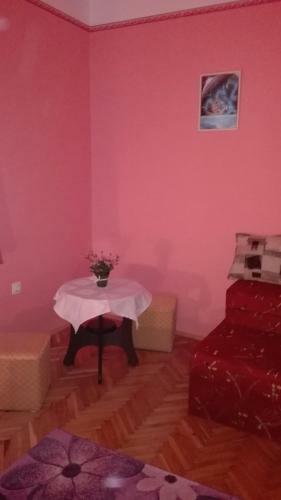 Hostal Tibor Bar�t Vend�gh�z