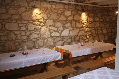 Hostal Tibor Bar�t Vend�gh�z