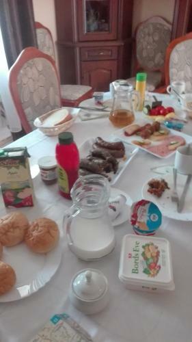 Hostal Tibor Bar�t Vend�gh�z