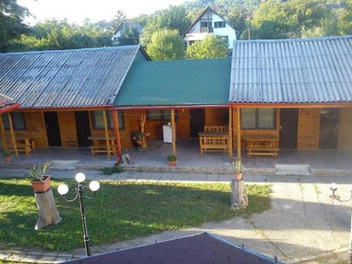 Motel Vak�ci� Ifj�s�gi �d�l?