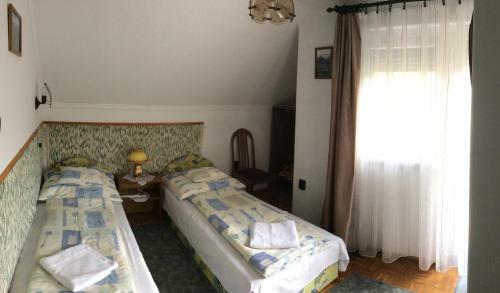 K�kes Apartman