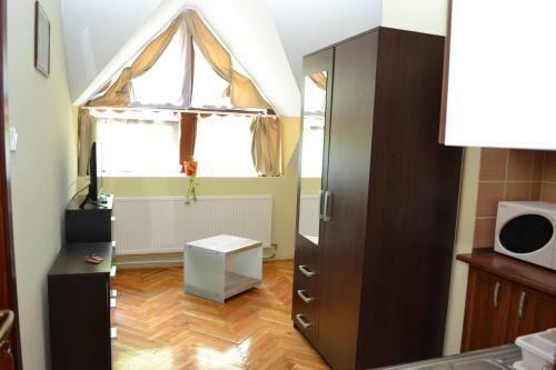 Ez�stfeny? Hotel