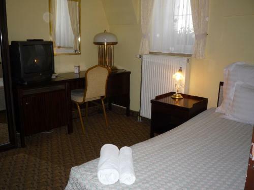 Hostal Kal�z Fregatt Panzi� & �tterem