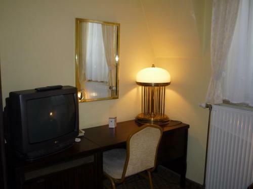 Hostal Kal�z Fregatt Panzi� & �tterem