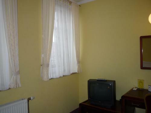Hostal Kal�z Fregatt Panzi� & �tterem