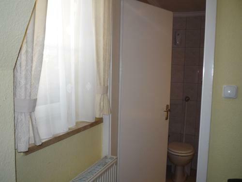 Hostal Kal�z Fregatt Panzi� & �tterem
