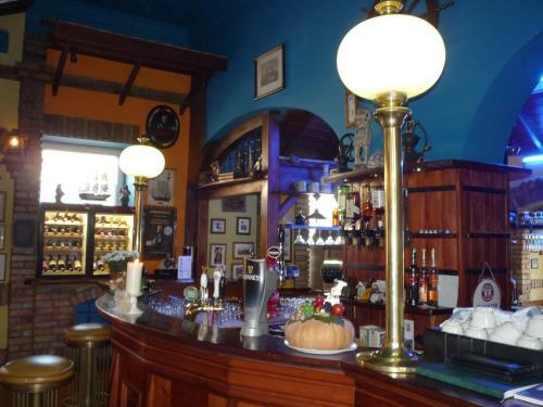 Hostal Kal�z Fregatt Panzi� & �tterem