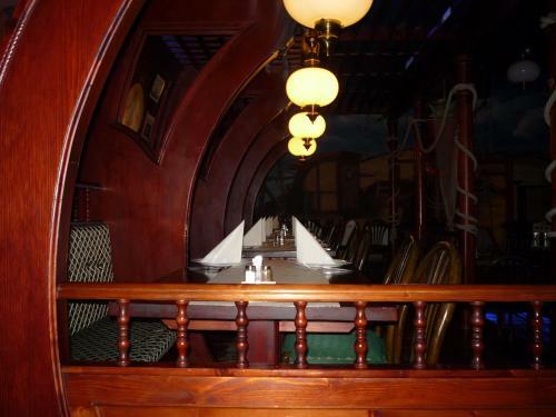 Hostal Kal�z Fregatt Panzi� & �tterem