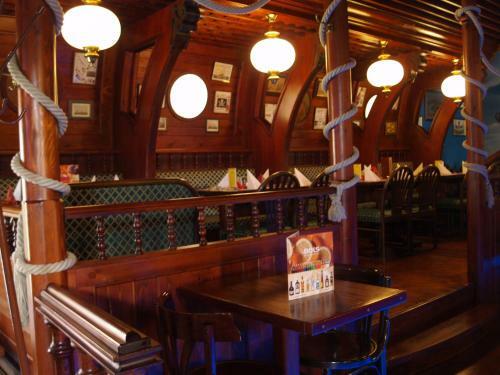 Hostal Kal�z Fregatt Panzi� & �tterem