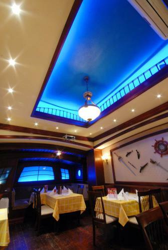 Hostal Kal�z Fregatt Panzi� & �tterem