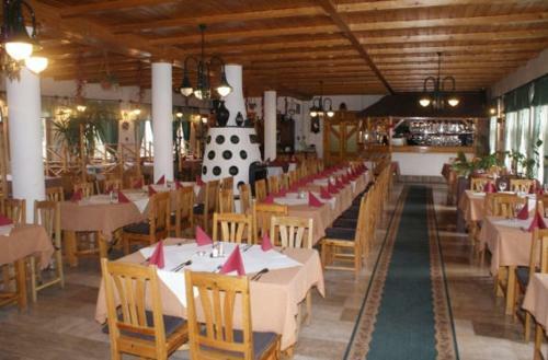 �reg Hal�sz Hotel �s �tterem