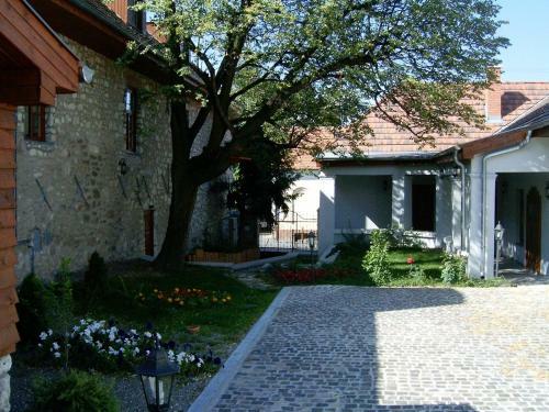 Hostal B�rtfay Udvarh�z