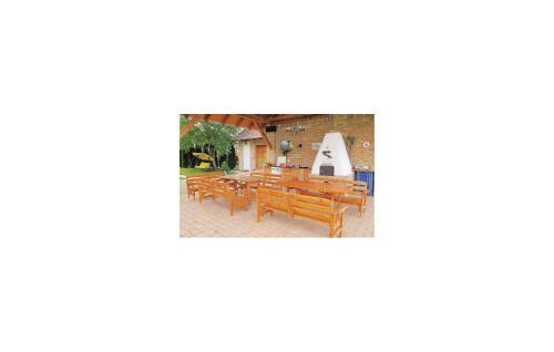 Holiday Home J�kai Utca-szentkozmadombja