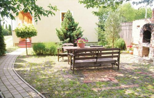 Holiday Home J�kai Utca-szentkozmadombja