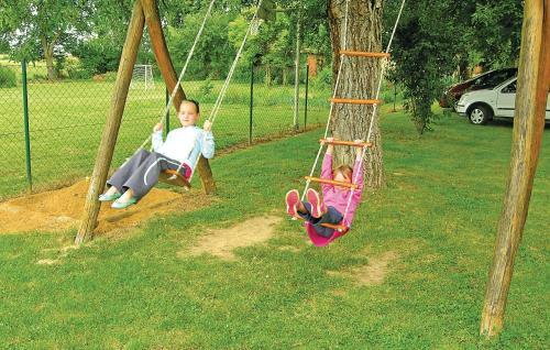 Holiday Home J�kai Utca-szentkozmadombja