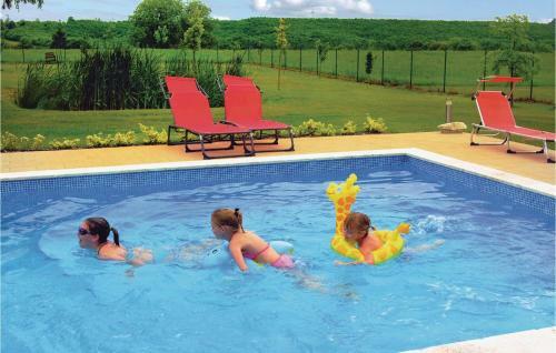 Holiday Home J�kai Utca-szentkozmadombja