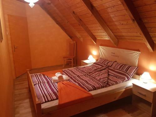Hostal Fruzsi Vend�gh�z