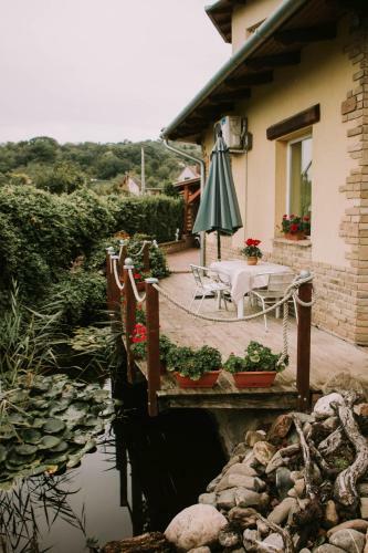 Hostal Sz�p Kert Vend�gh�z