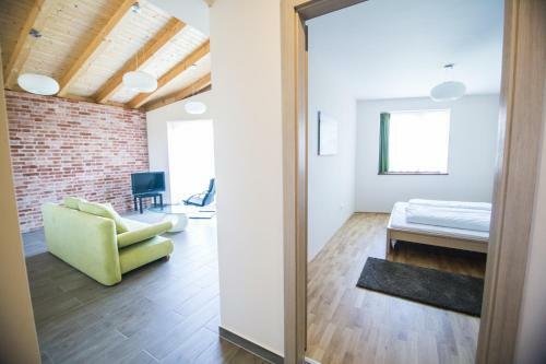 Hostal �regt�lgy Guest House