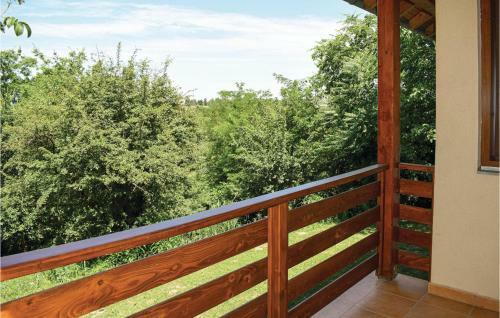 Three-bedroom Holiday Home In Szolad