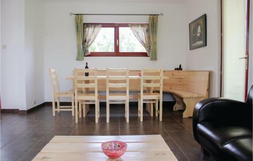 Three-bedroom Holiday Home In Szolad