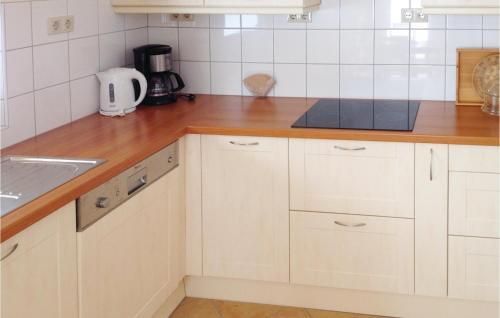 Two-bedroom Holiday Home In Szolad