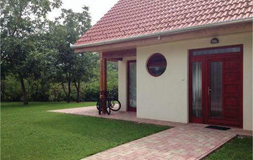 Two-bedroom Holiday Home In Szolad