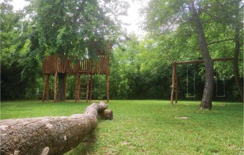 Four-bedroom Holiday Home In Szolad