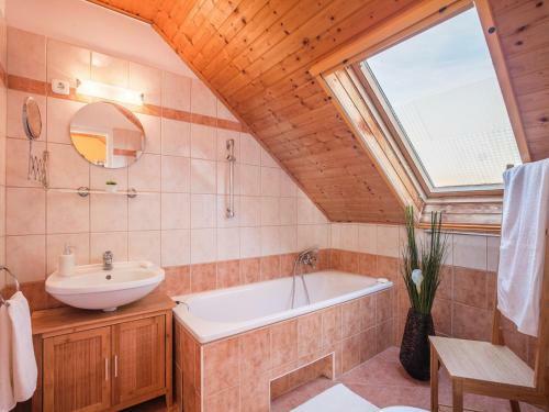 Apartments In Szantod/balaton 26368