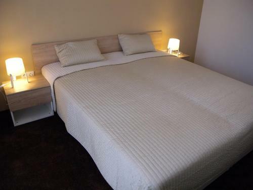 Apartment In Szantod/balaton 34169