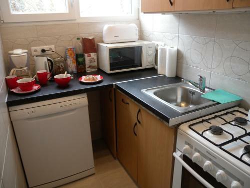 Apartment In Szantod/balaton 34169