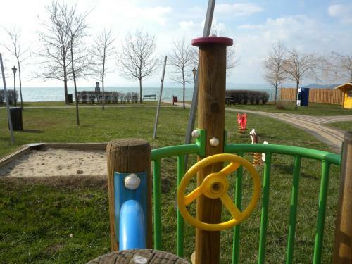 Apartment In Szantod/balaton 34169