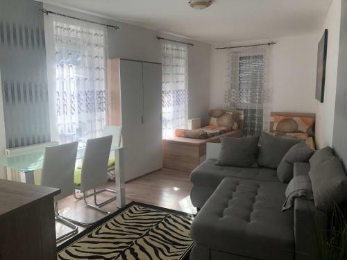 Hostal �des �lom Guesthouse
