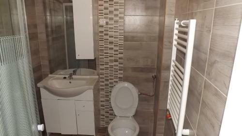 Hostal �des �lom Guesthouse