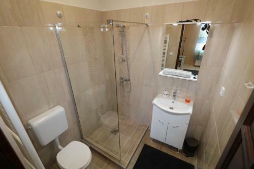 R�zsa Apartmanh�z
