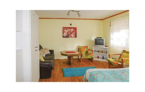 One-bedroom Holiday Home In Velence
