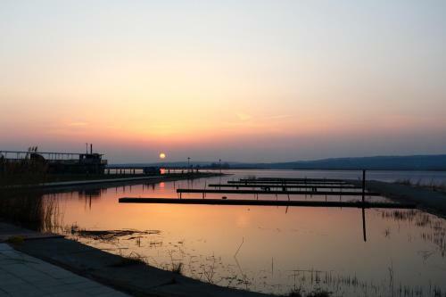 Lake And Spa Apartman